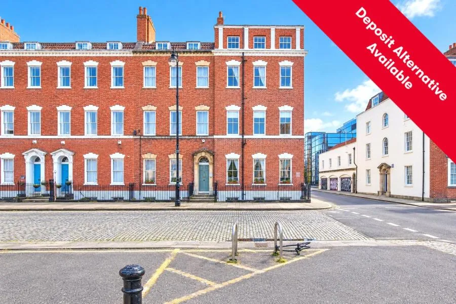 2 bed flat to rent, Brunswick Square, BS2