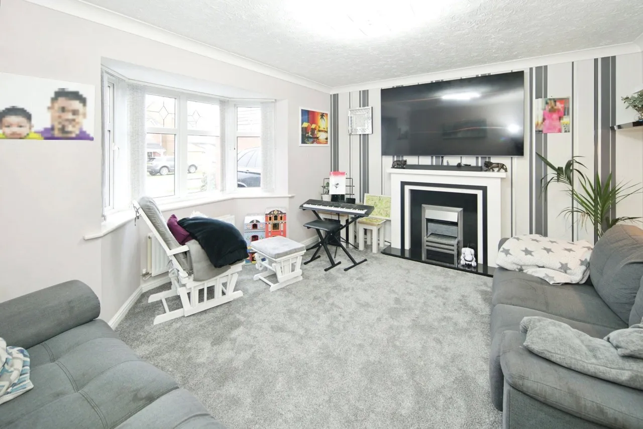 Northbourne Drive, Nuneaton, Warwickshire, CV11, photo 2