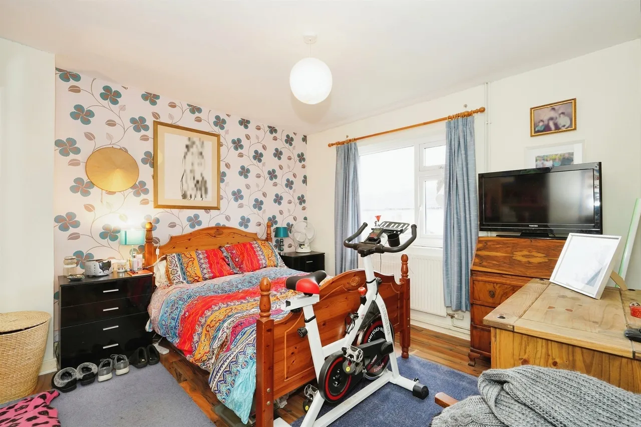 Queens Avenue, Highworth, Swindon, photo 8