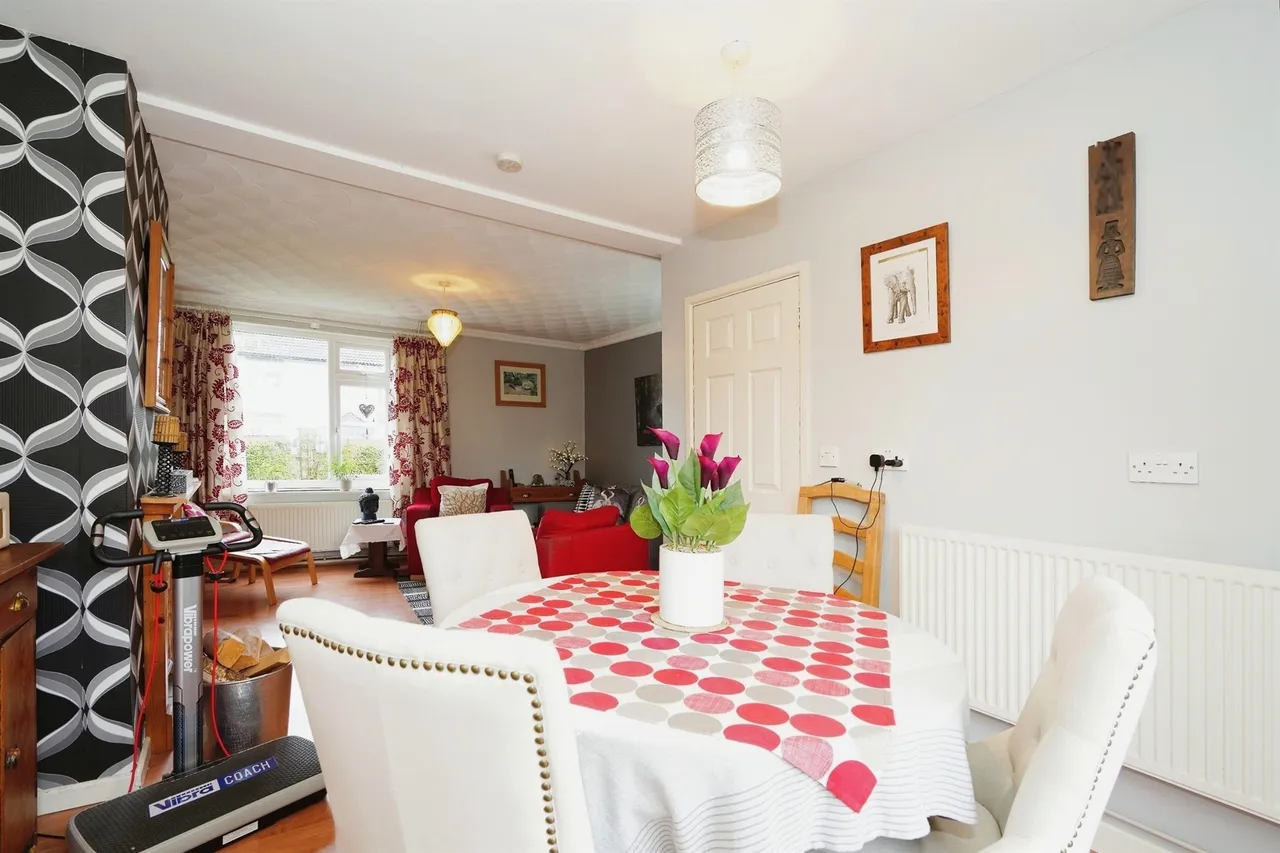 Queens Avenue, Highworth, Swindon, photo 7