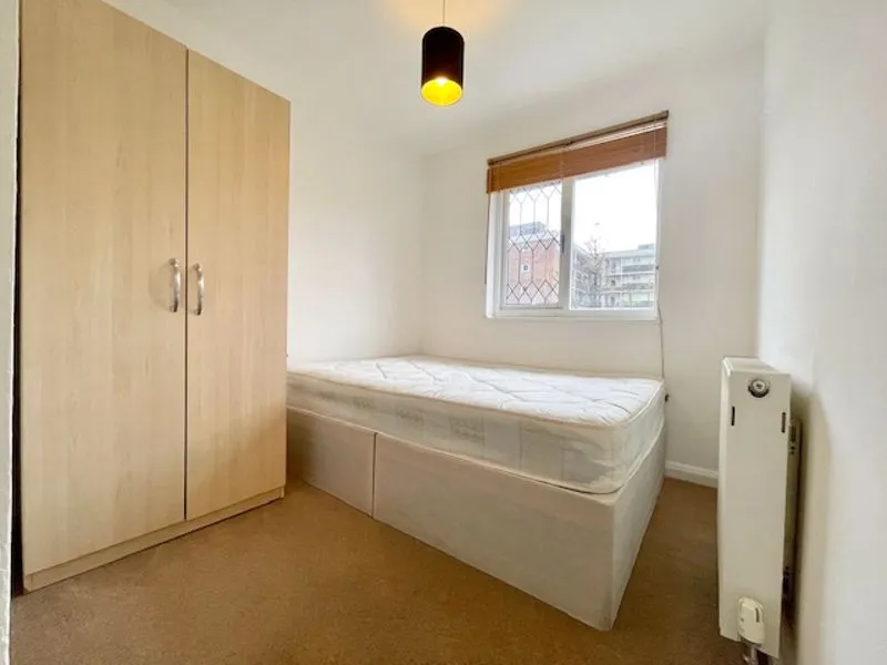 Kinburn Street, London SE16 6DN, photo 5