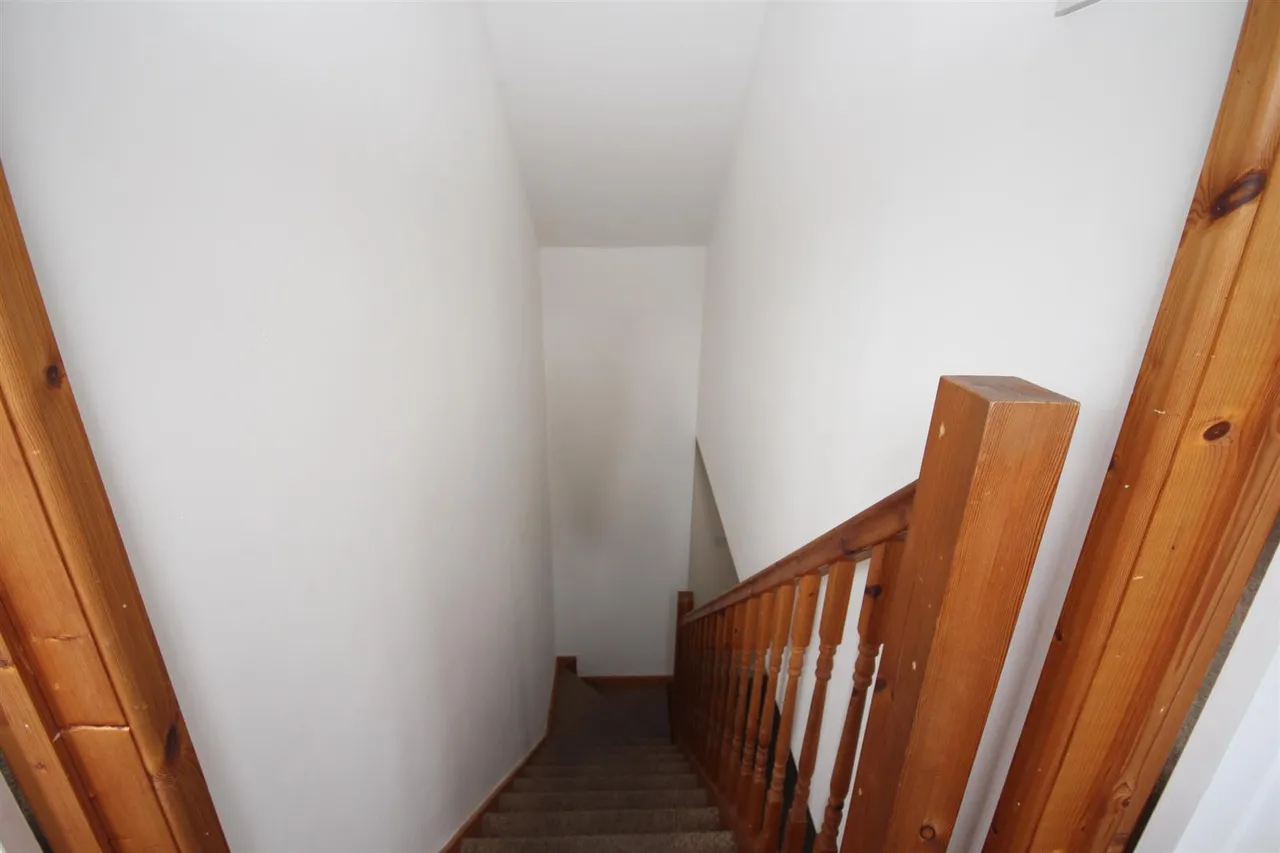 Glenmore Road, photo 10