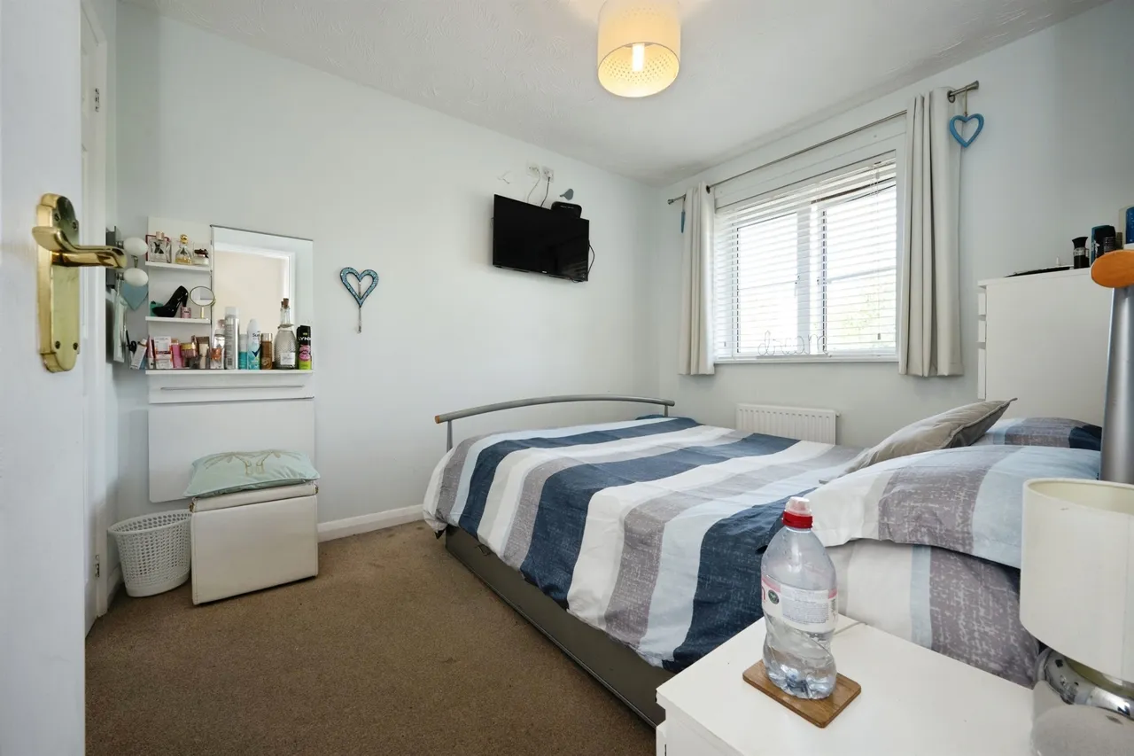 Thor Drive, Bedford, photo 9