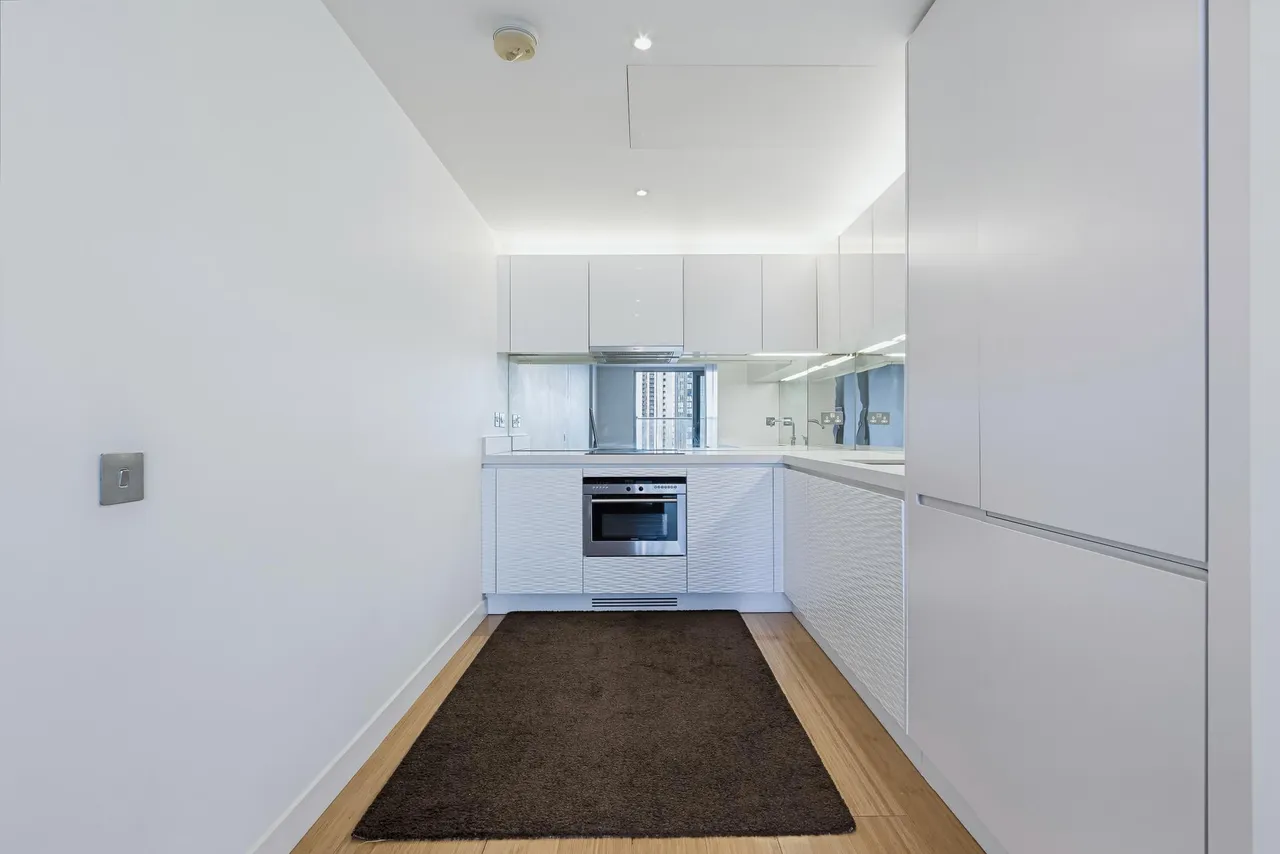 Pan Peninsula Square, Canary Wharf, E14, photo 5