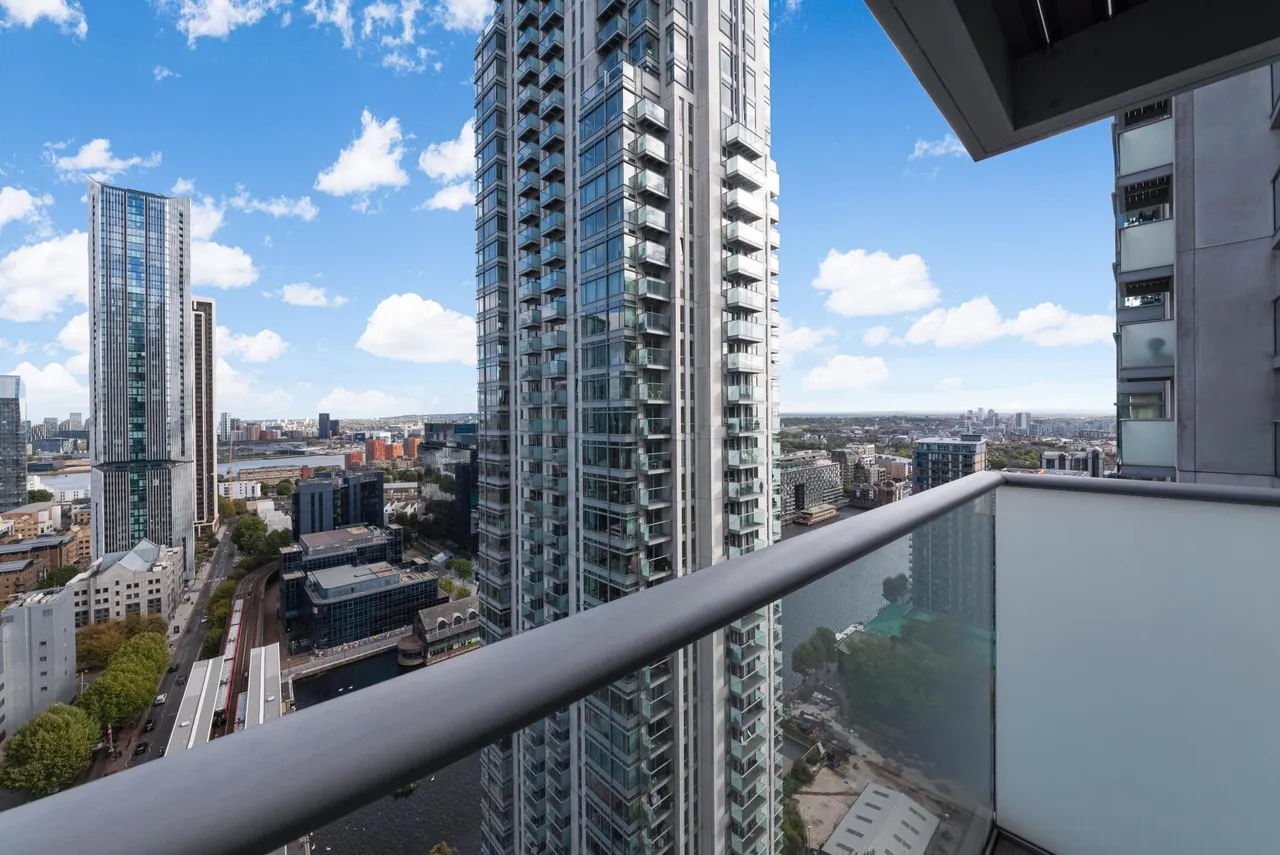 Pan Peninsula Square, Canary Wharf, E14, photo 6