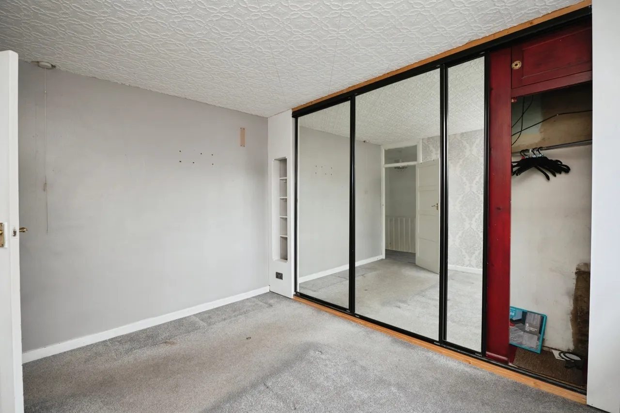 Warden Avenue, Romford, RM5, photo 11