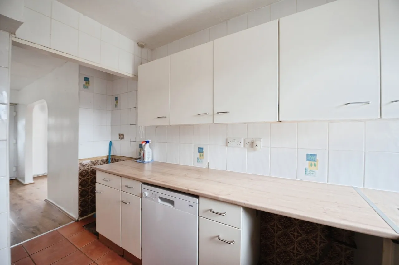 Warden Avenue, Romford, RM5, photo 9