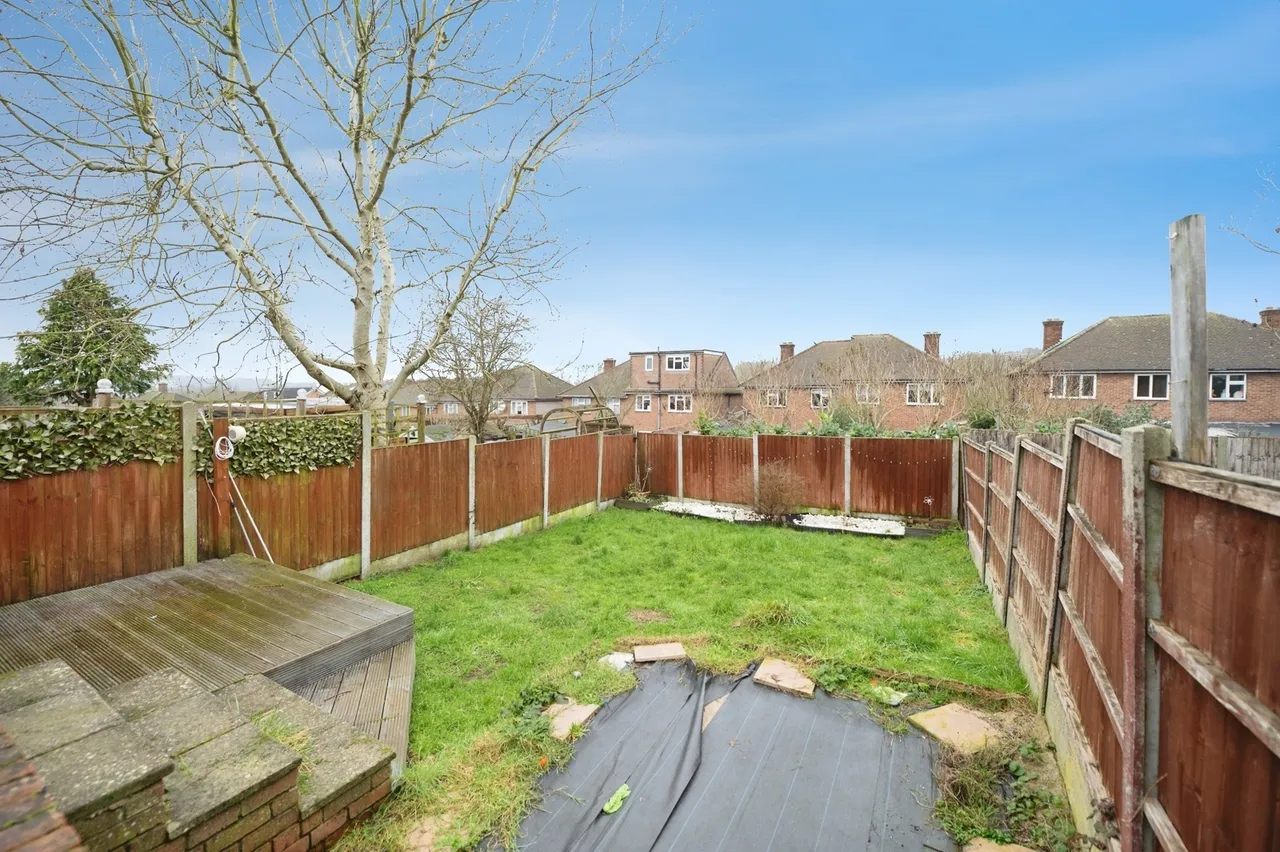 Warden Avenue, Romford, RM5, photo 14