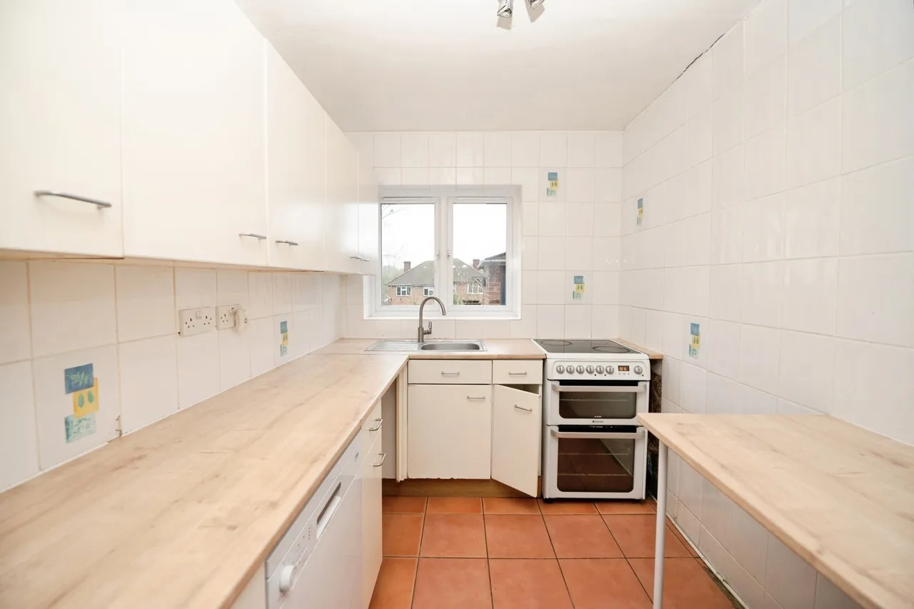 Warden Avenue, Romford, RM5, photo 8
