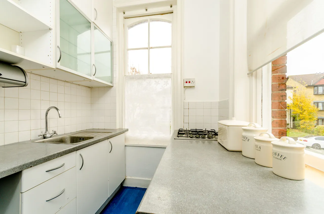 Flat 2, 2 Norbury Avenue, Thornton Heath, photo 3