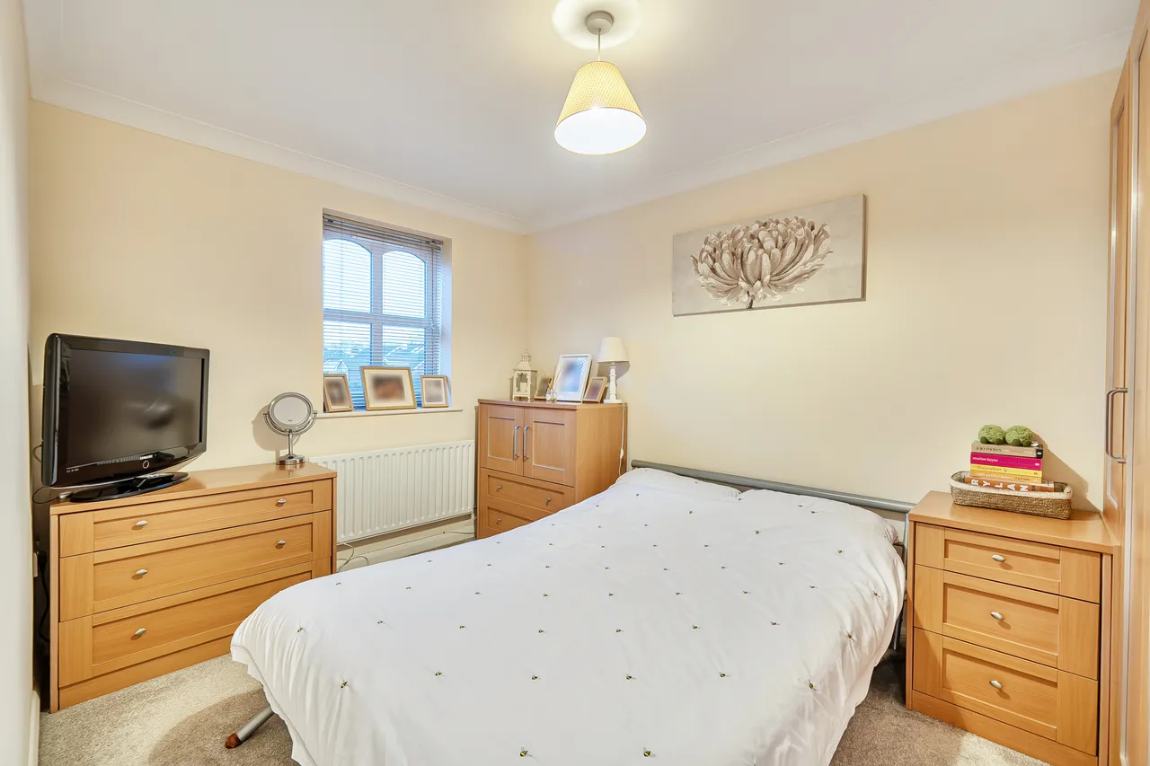 Woodfield Road, Thames Ditton, KT7, photo 4