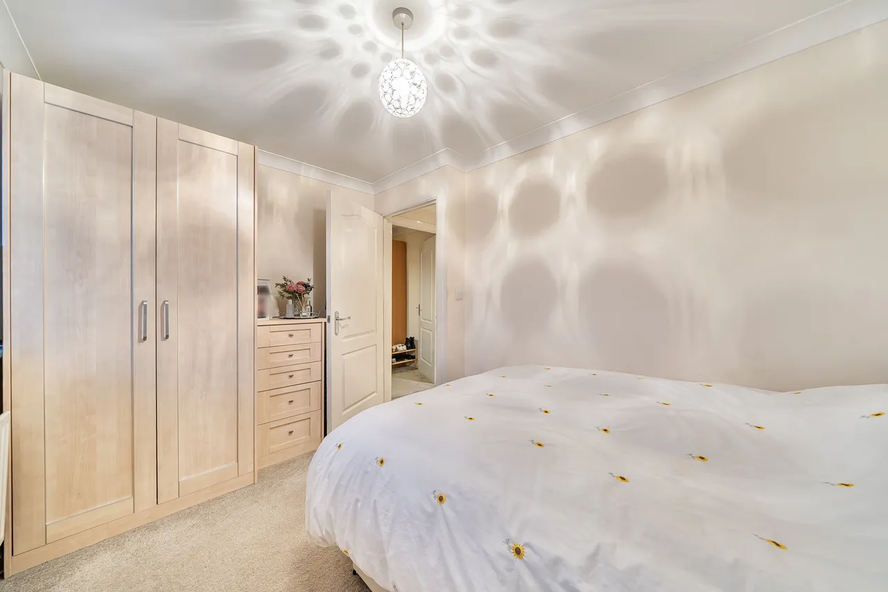 Woodfield Road, Thames Ditton, KT7, photo 8