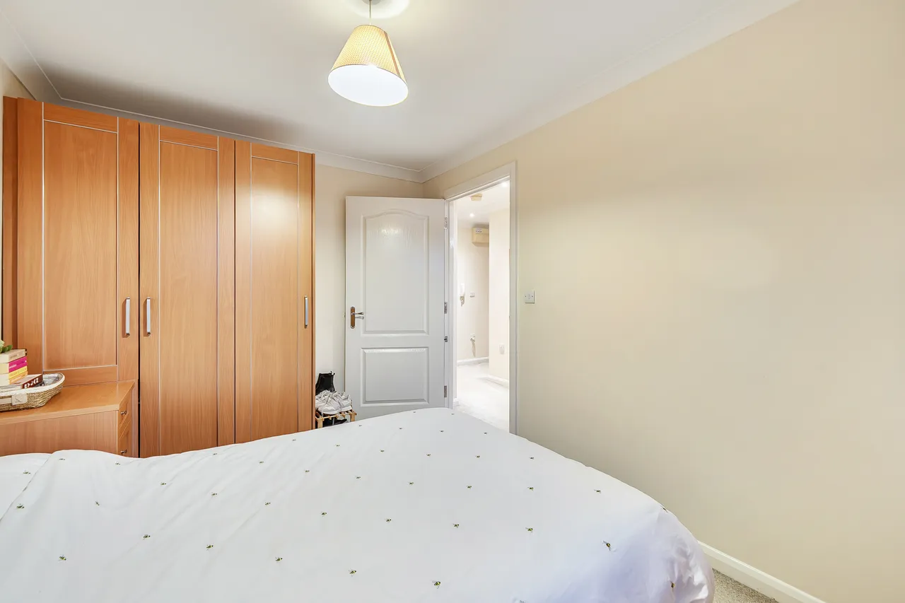 Woodfield Road, Thames Ditton, KT7, photo 5