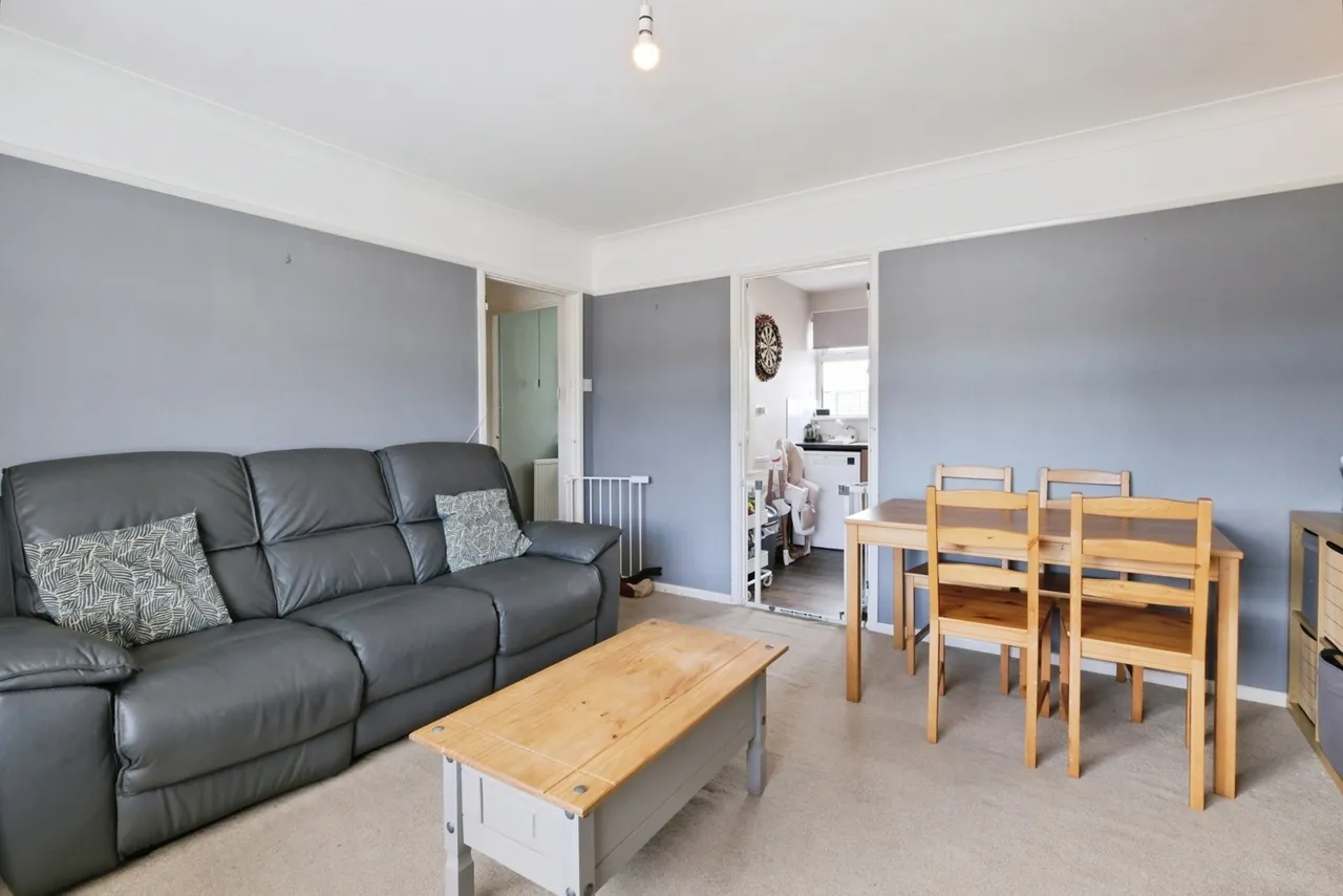 Johnson Close, Wells, BA5, photo 3