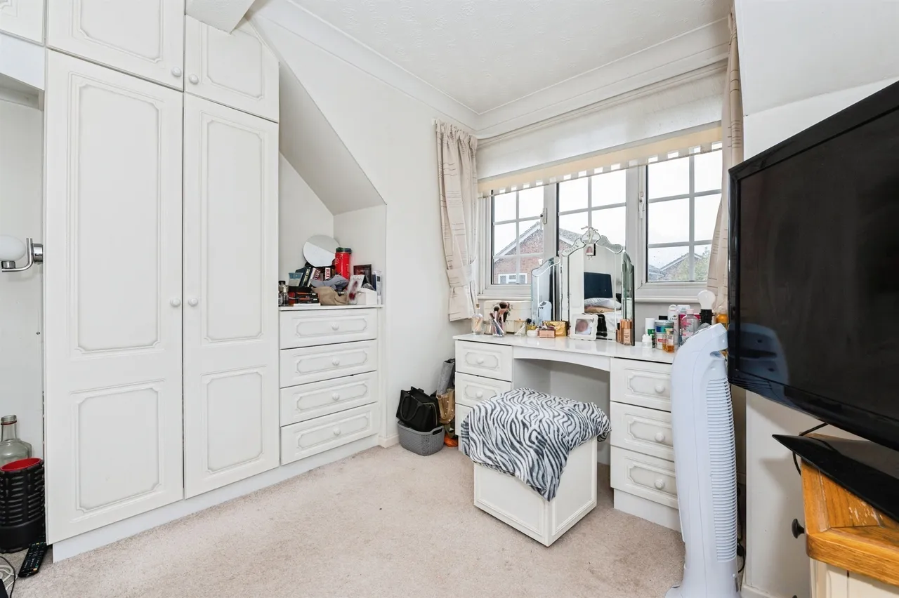Mcleod Close, Grays, RM17, photo 11