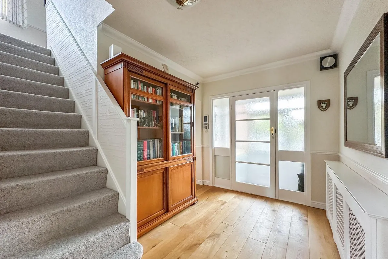 Winmarith Drive, Hale Barns, Cheshire WA15 8TJ, photo 13