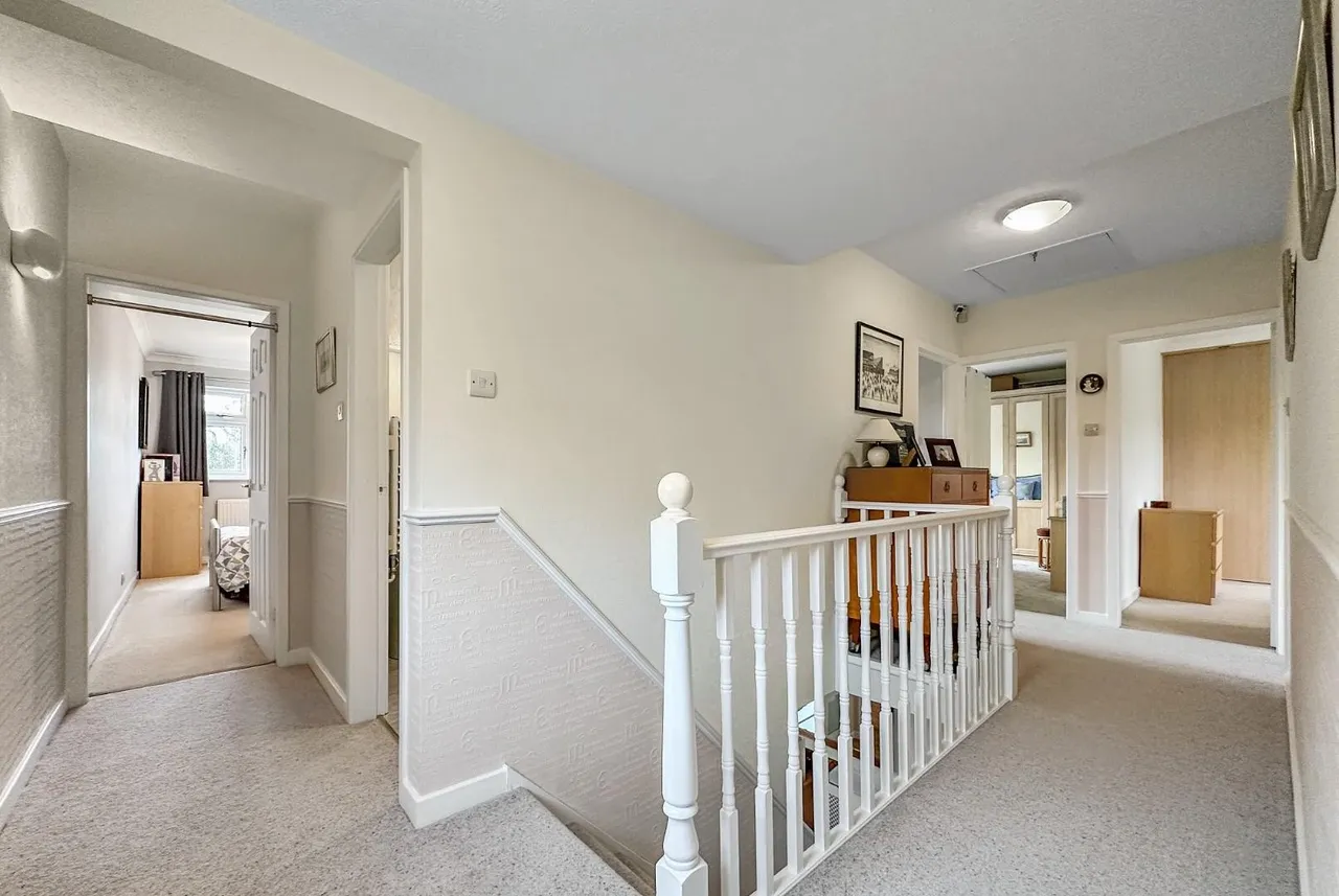 Winmarith Drive, Hale Barns, Cheshire WA15 8TJ, photo 15