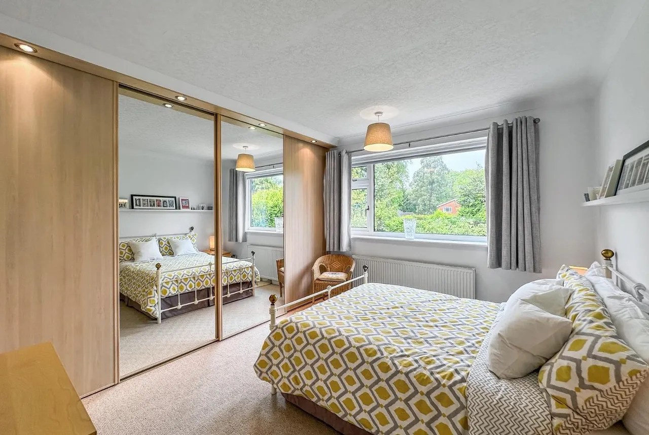 Winmarith Drive, Hale Barns, Cheshire WA15 8TJ, photo 18