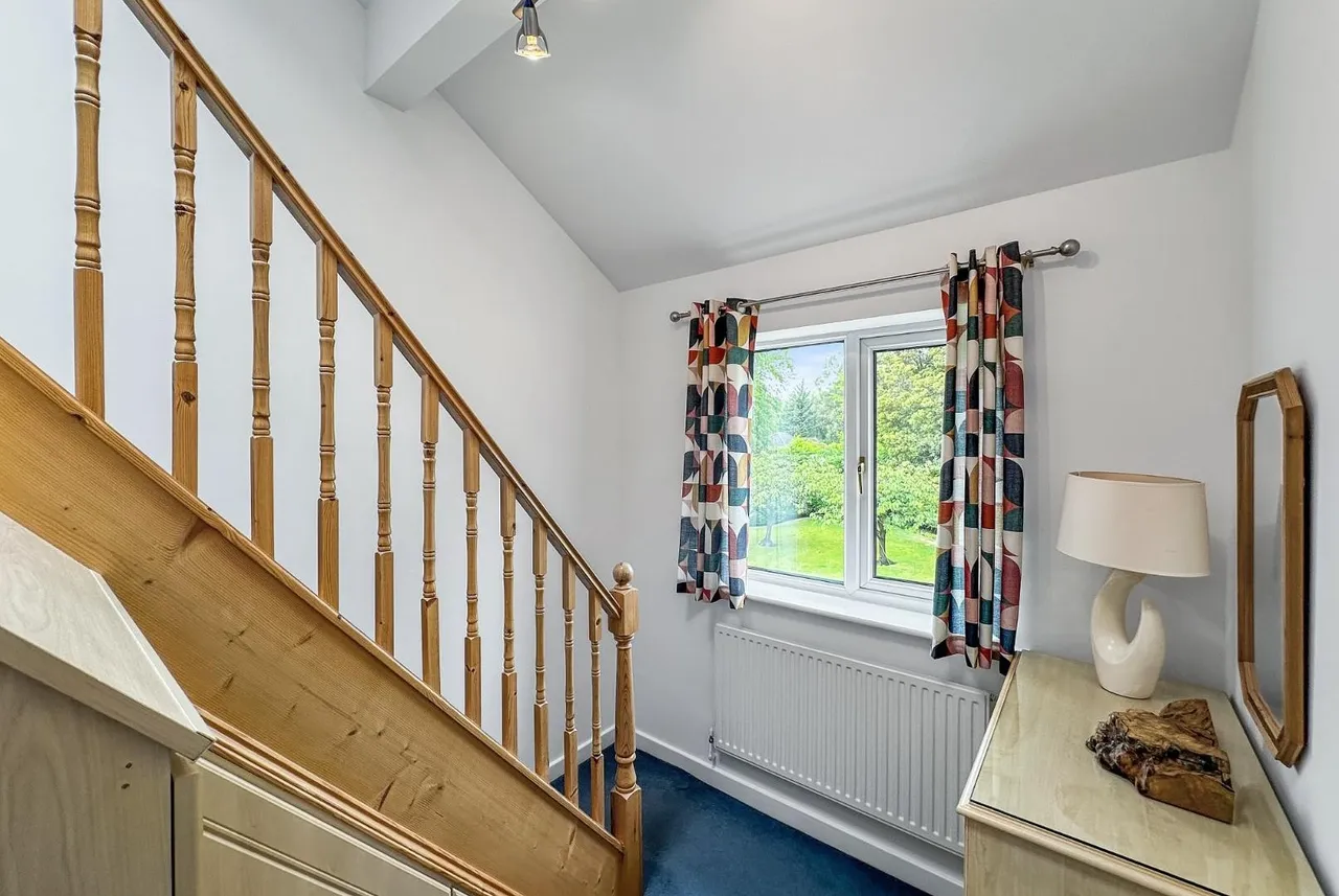 Winmarith Drive, Hale Barns, Cheshire WA15 8TJ, photo 25