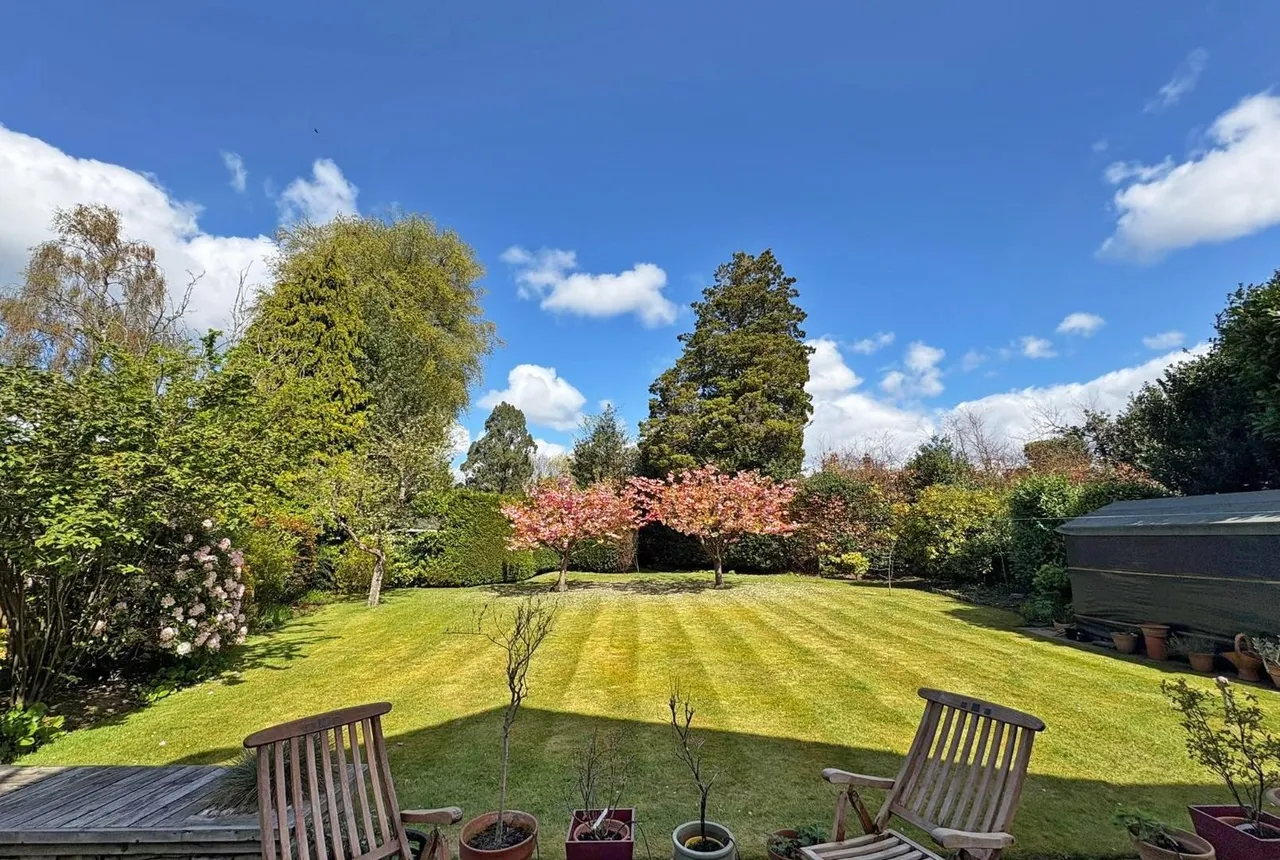 Winmarith Drive, Hale Barns, Cheshire WA15 8TJ, photo 31