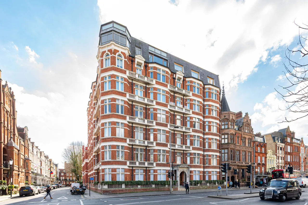 5 bed flat to rent — 6 Cumberland House, Kensington Road, London