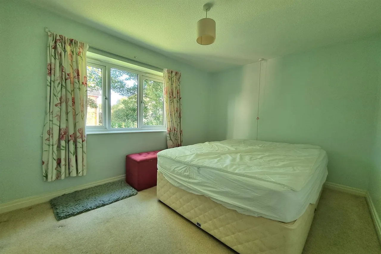 Parklands Charlton Drive, Sale, photo 13