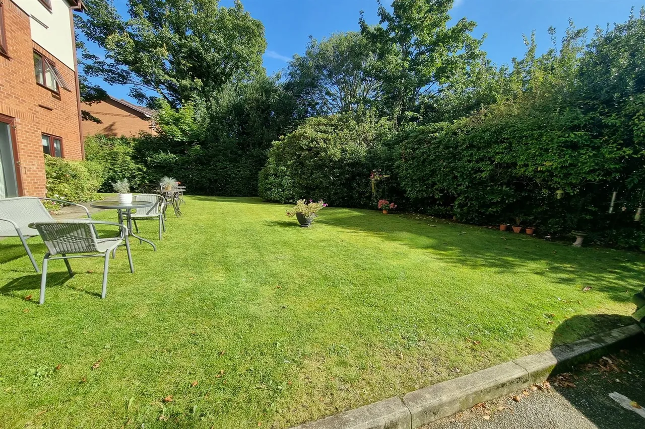 Parklands Charlton Drive, Sale, photo 10