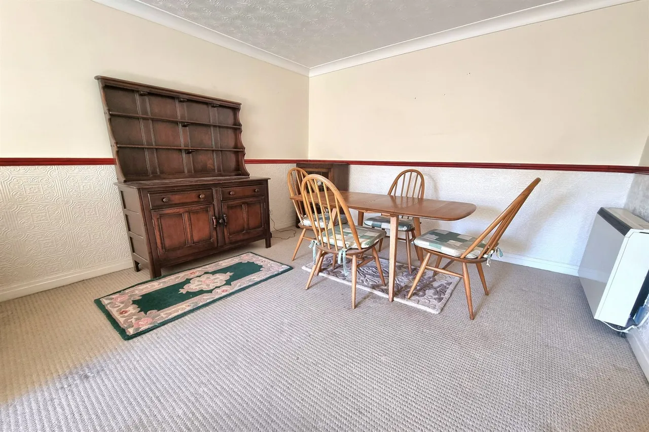Parklands Charlton Drive, Sale, photo 12
