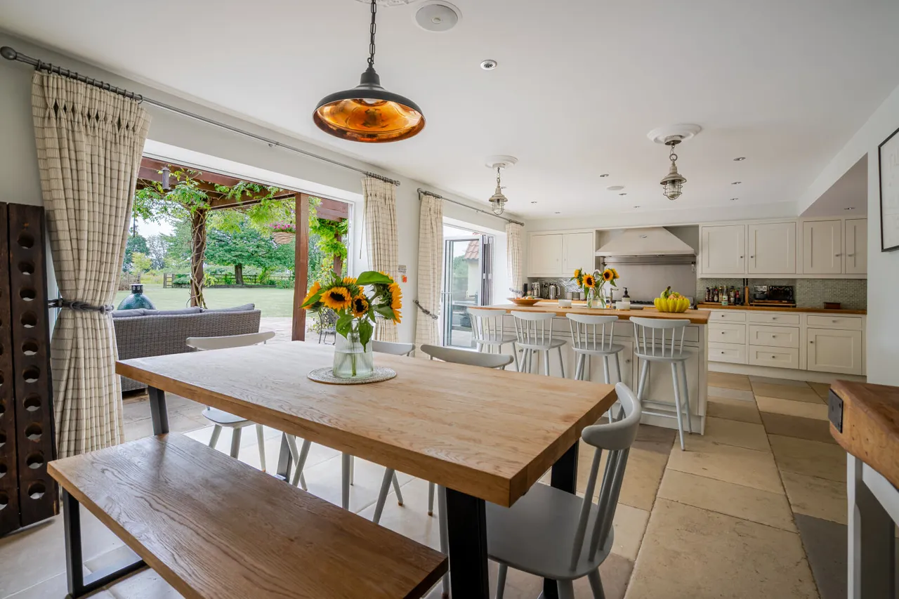 Chinnor Road, High Wycombe, HP14, photo 20