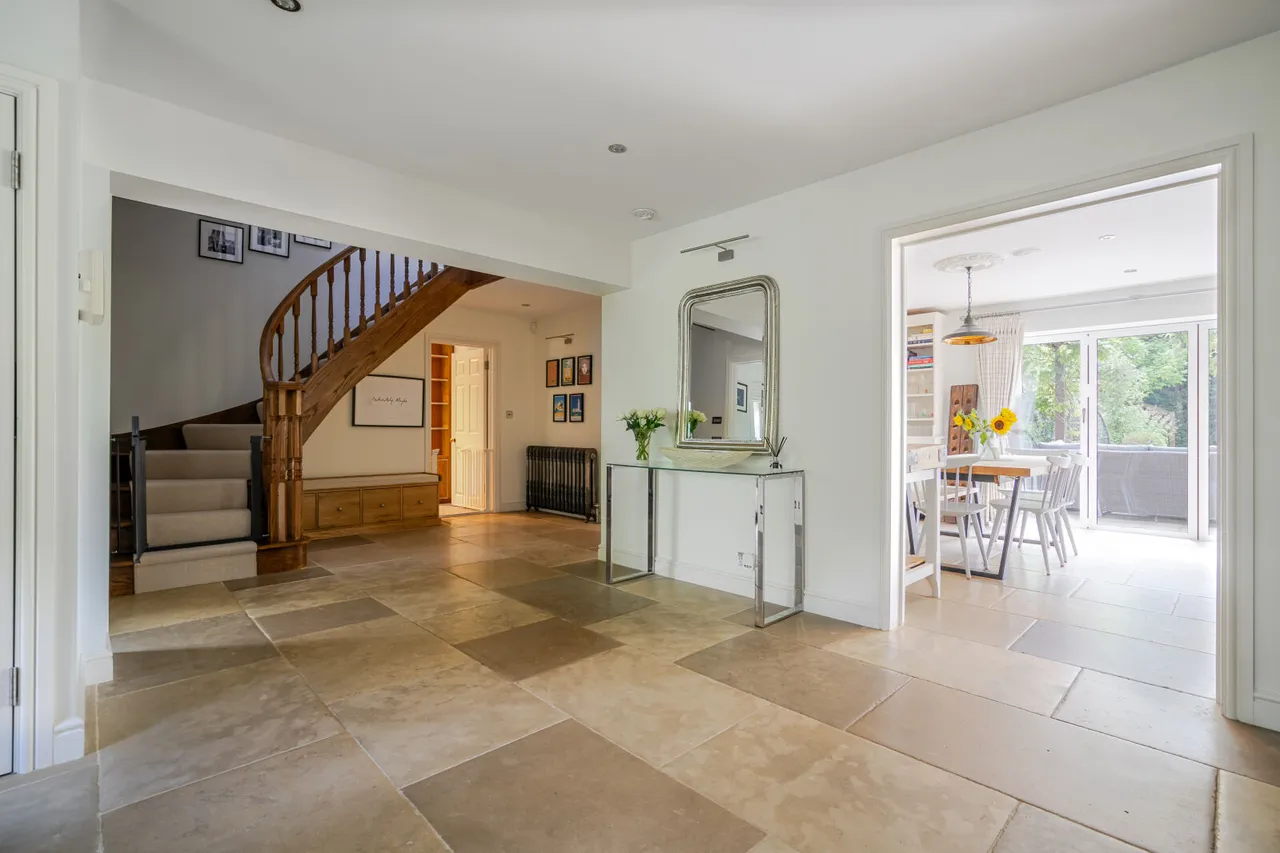 Chinnor Road, High Wycombe, HP14, photo 16