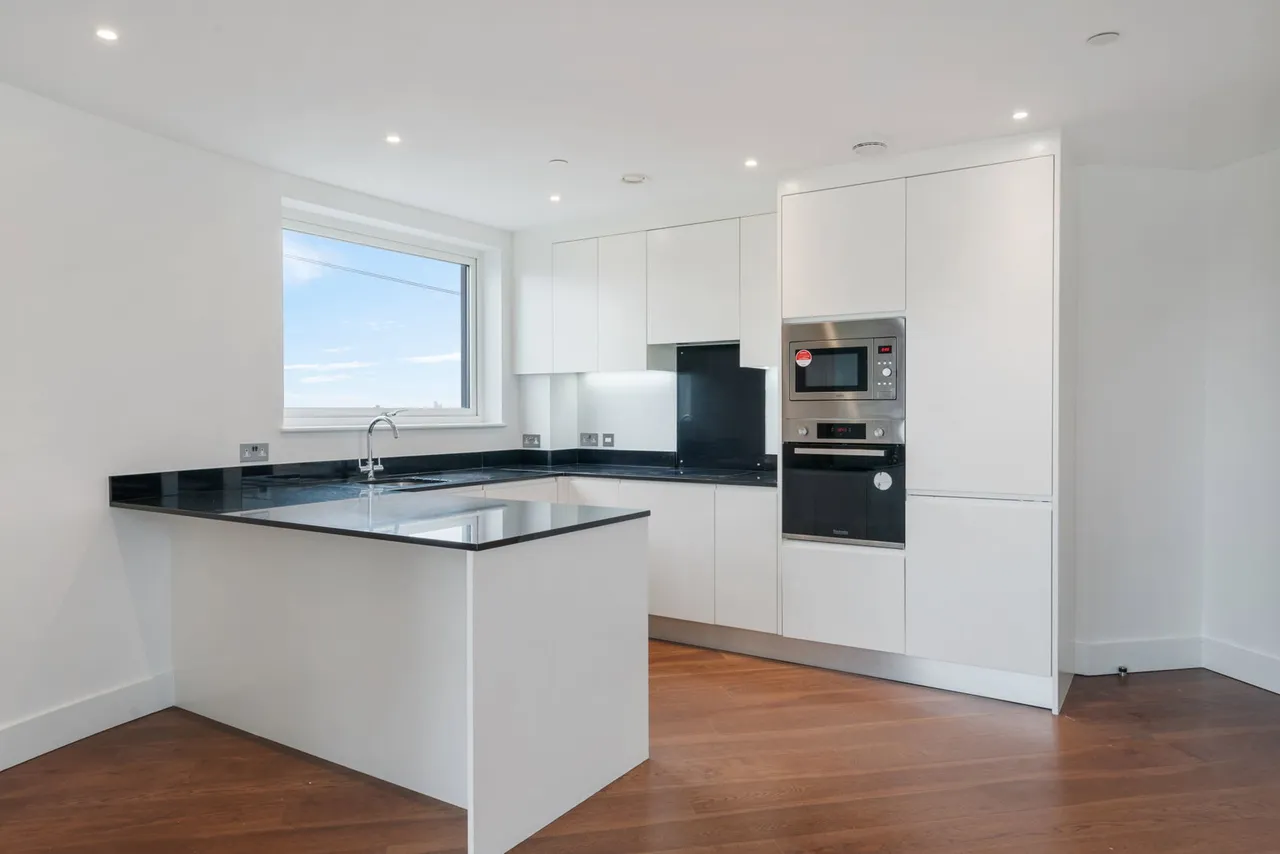 Western Gateway, London, E16, photo 5