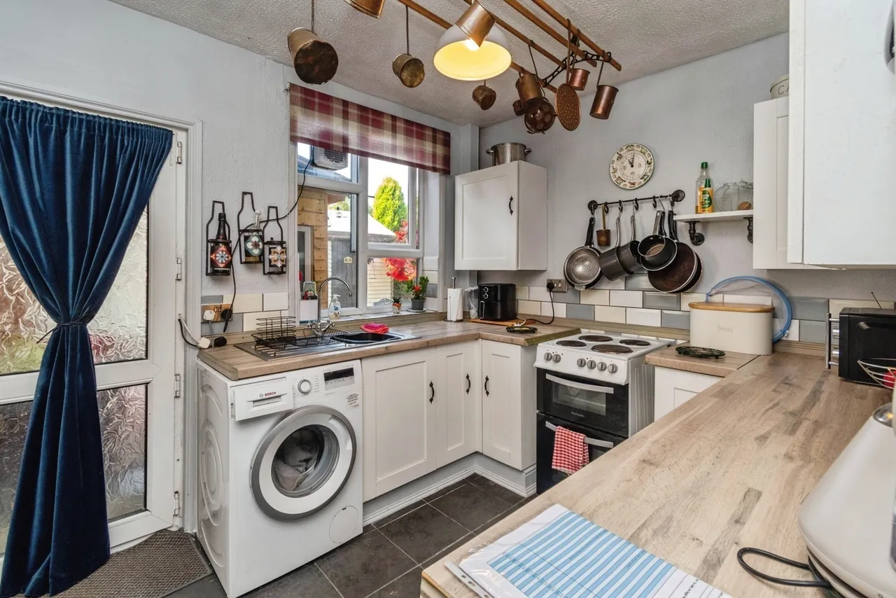 Victoria Street, Broomhill, Cannock, WS11, photo 8