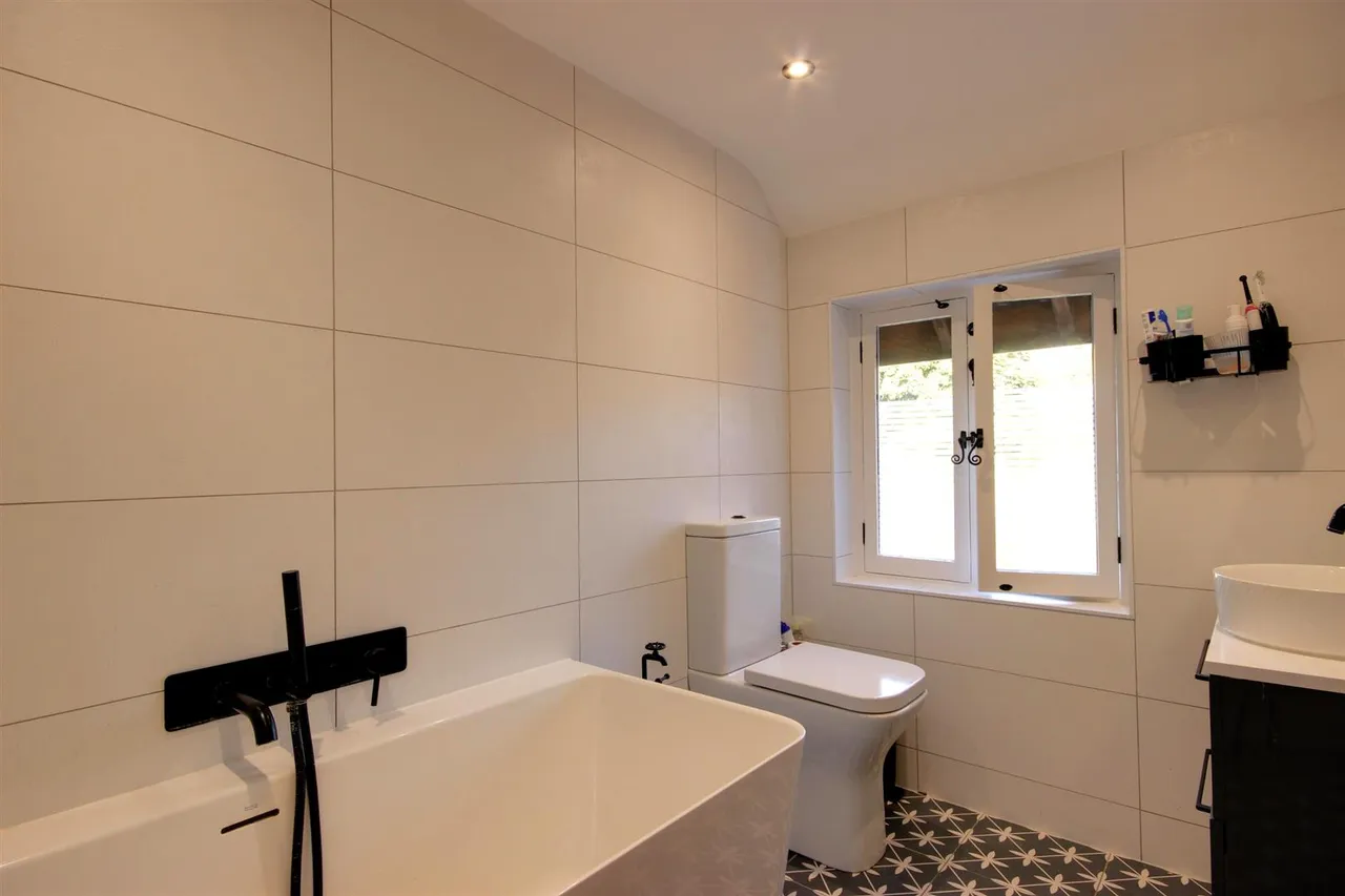 West Ella Road, West Ella, photo 12