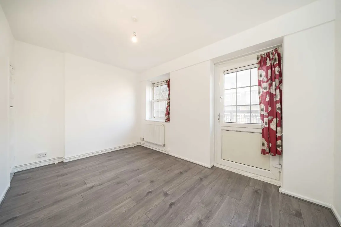 Worsopp Drive, SW4, photo 4