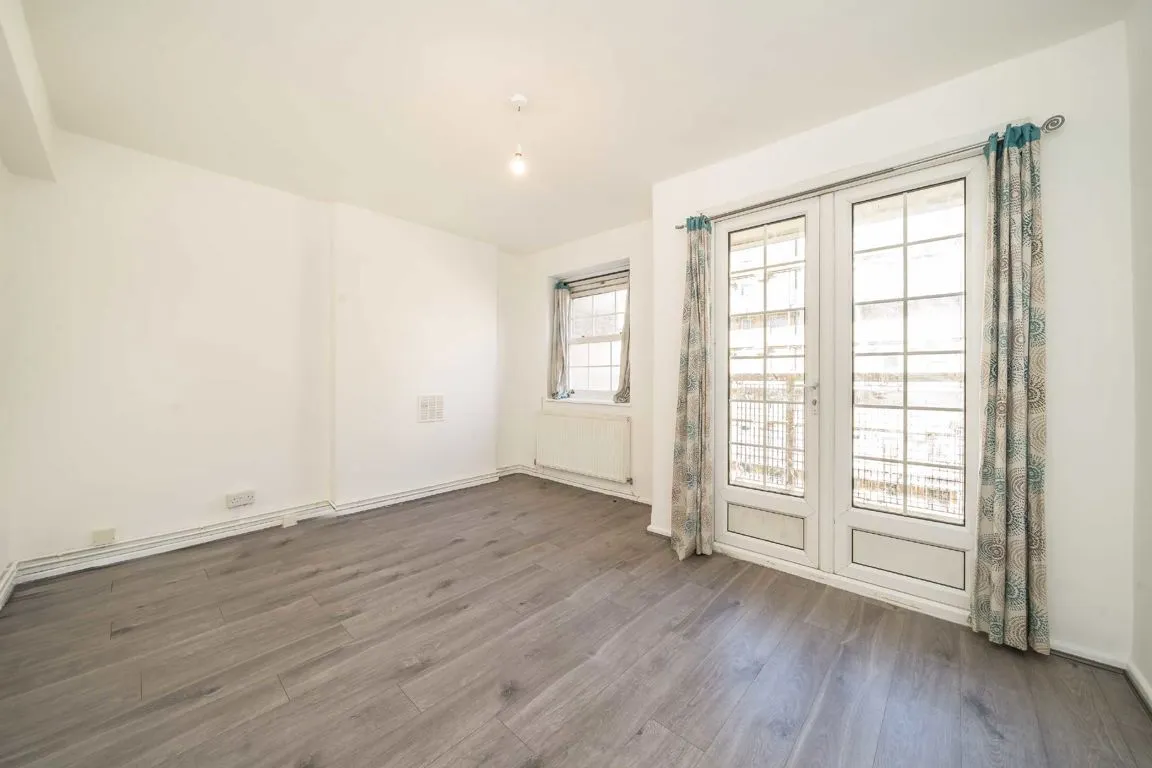 Worsopp Drive, SW4, photo 2