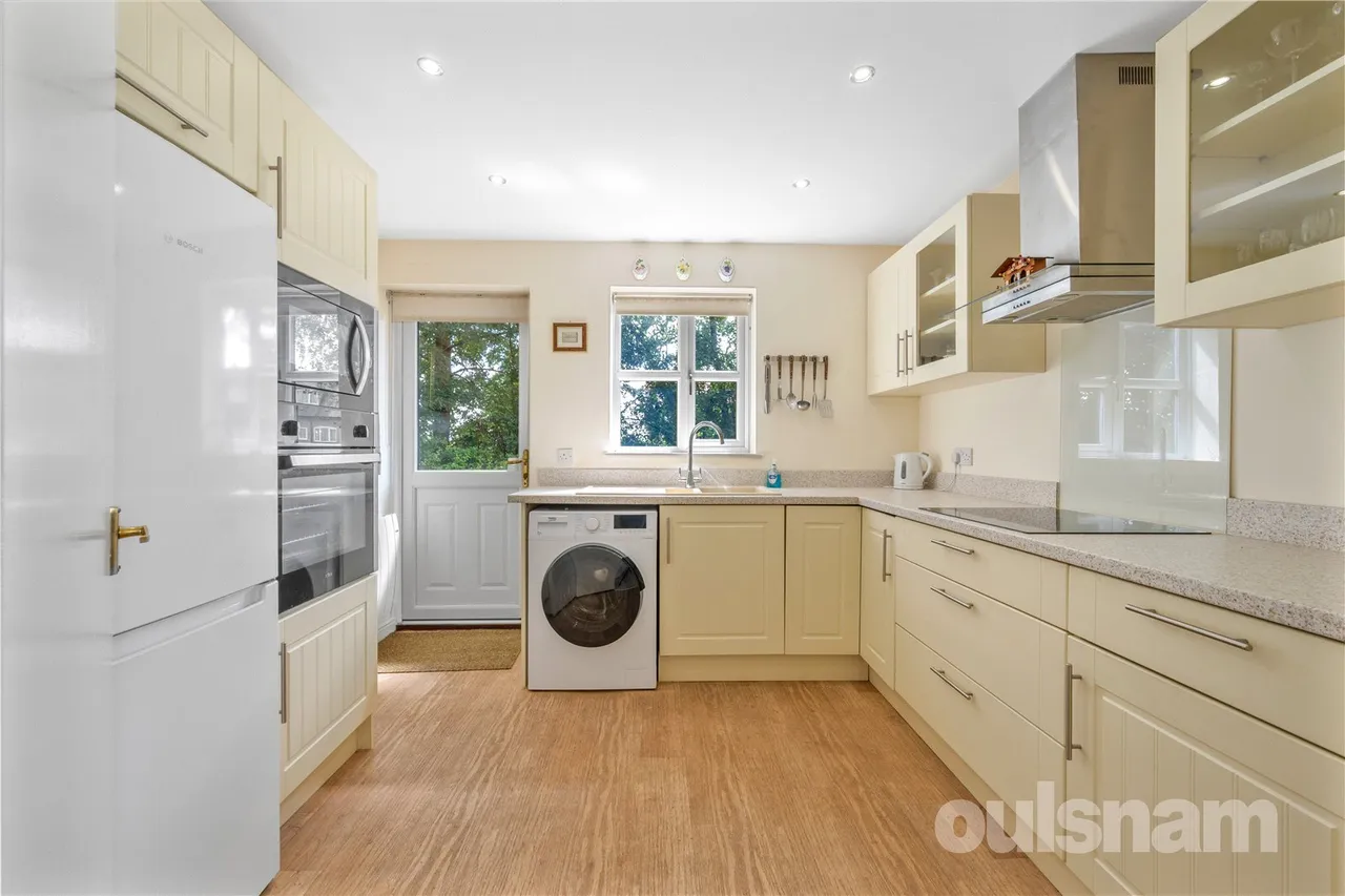 Willow Tree Drive, Barnt Green, Birmingham, Worcestershire, B45 8PB, photo 3