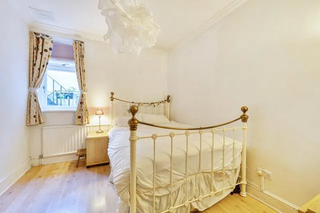Linden Gardens, London, W2, photo 12