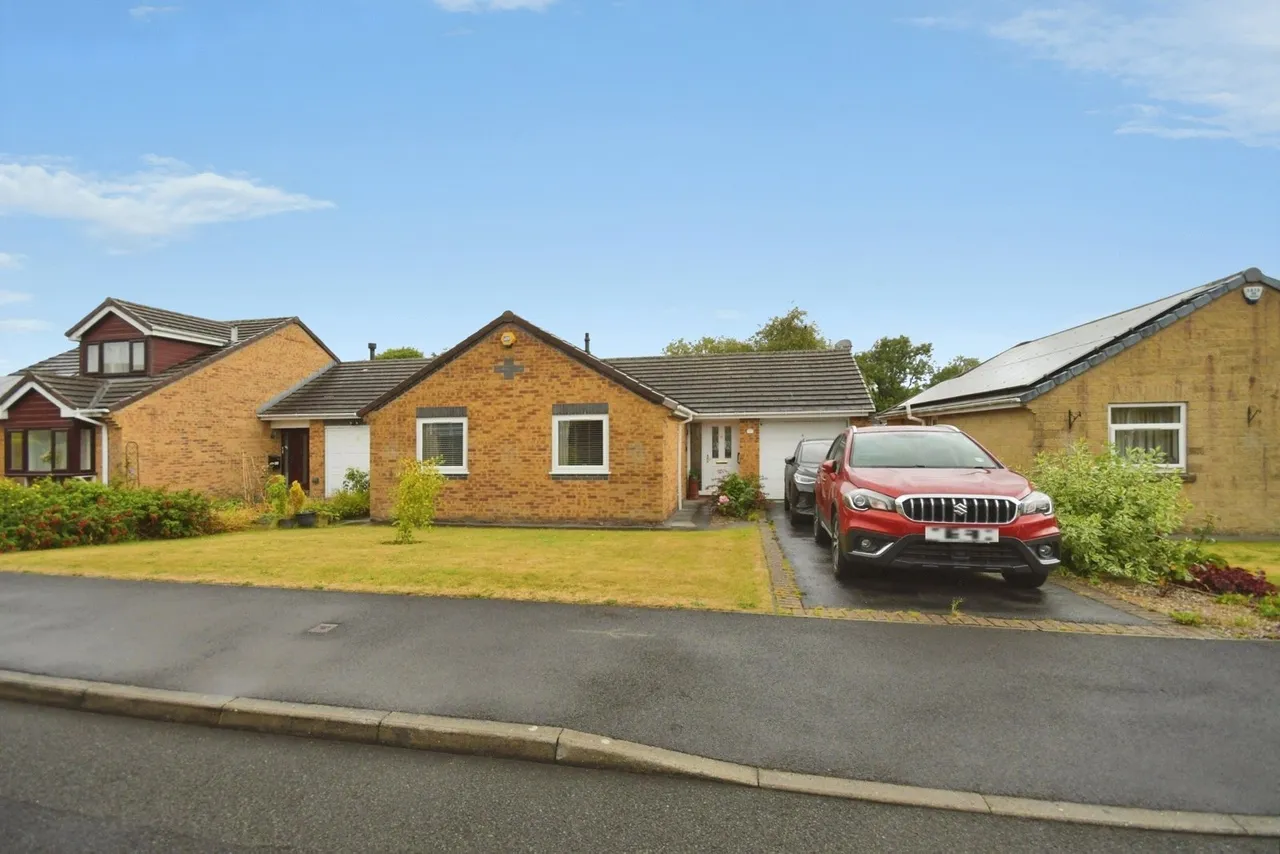 2 bed house for sale — Beaumont Drive, BUXTON, Derbyshire, SK17