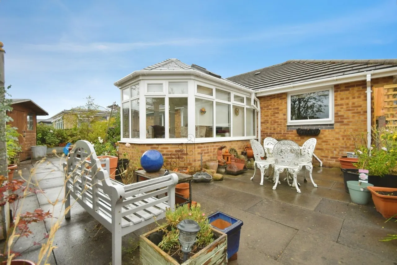 Beaumont Drive, BUXTON, Derbyshire, SK17, photo 2