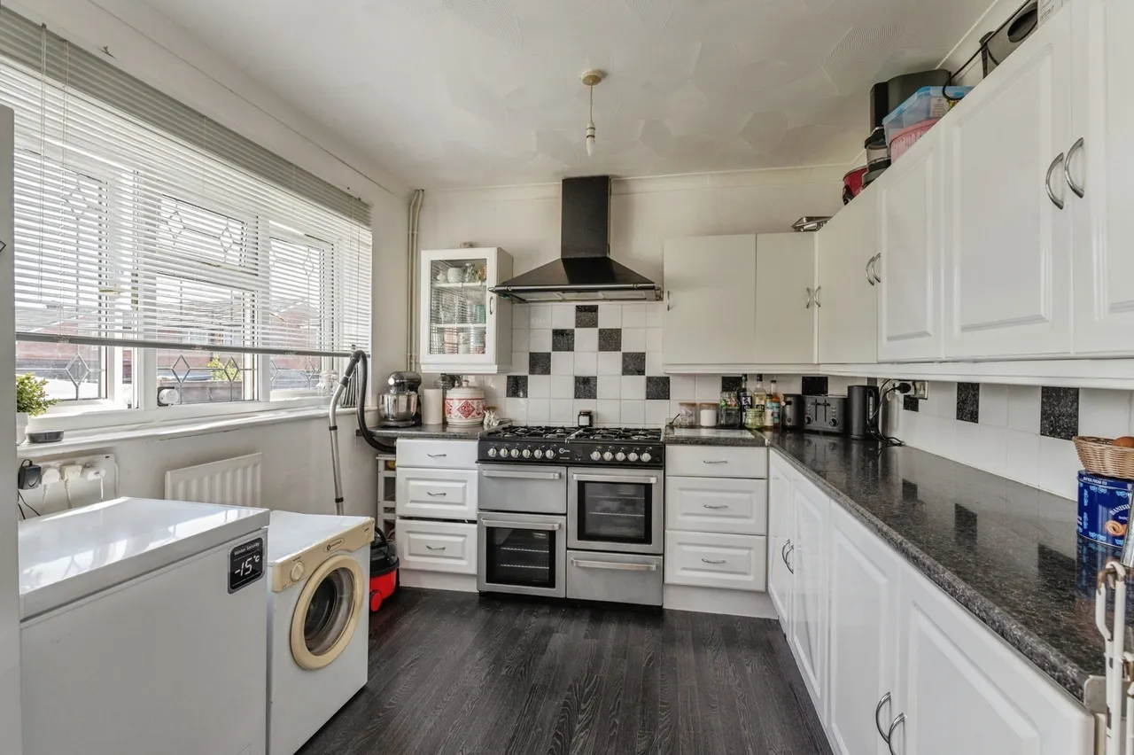 Toft Avenue, Grays, RM17, photo 3