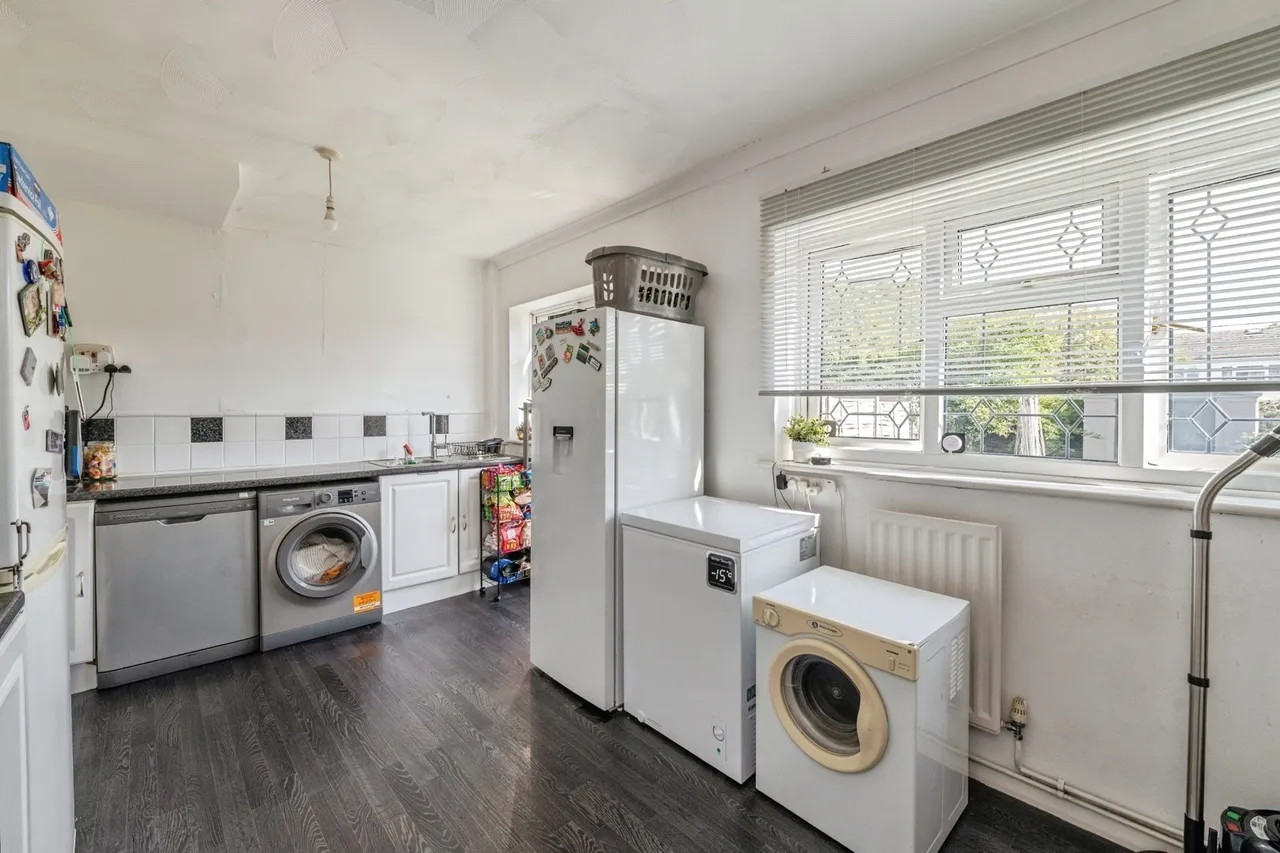 Toft Avenue, Grays, RM17, photo 9