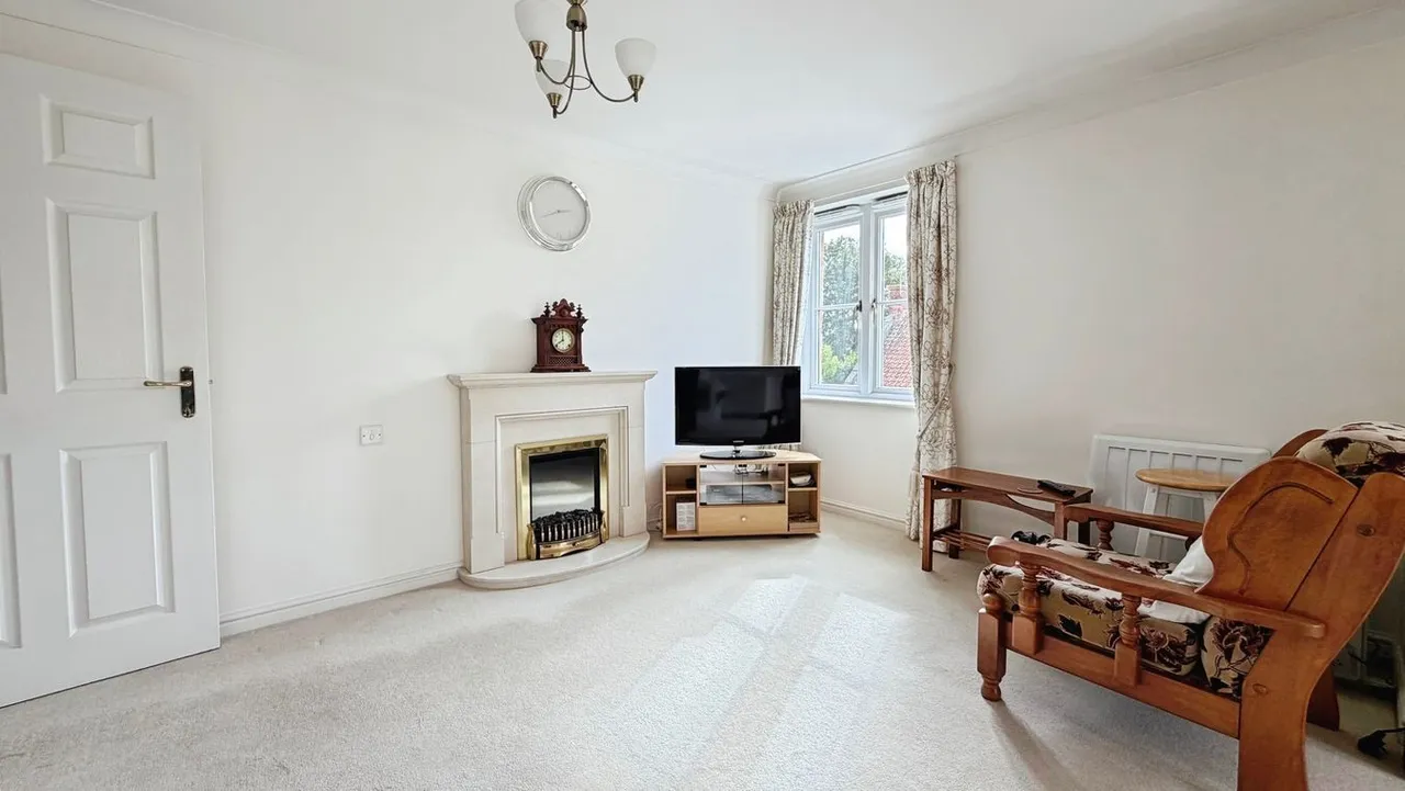 Somerton Road, Street, BA16, photo 4