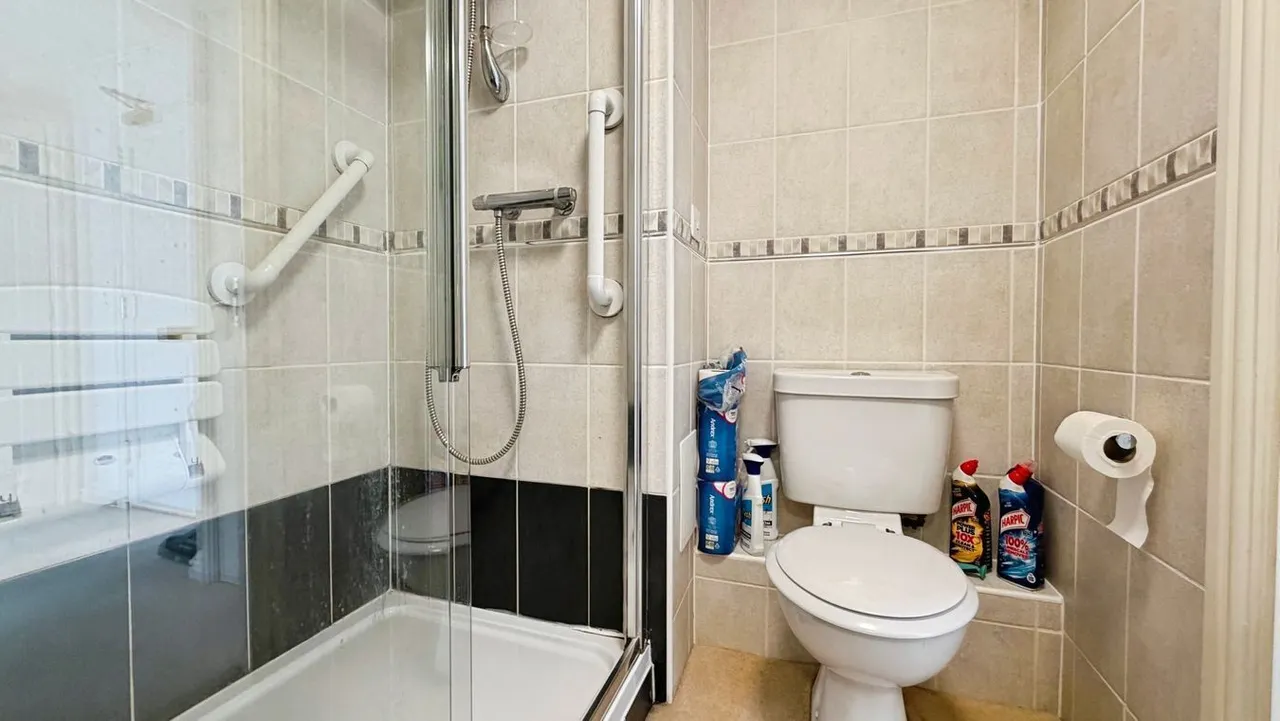 Somerton Road, Street, BA16, photo 11