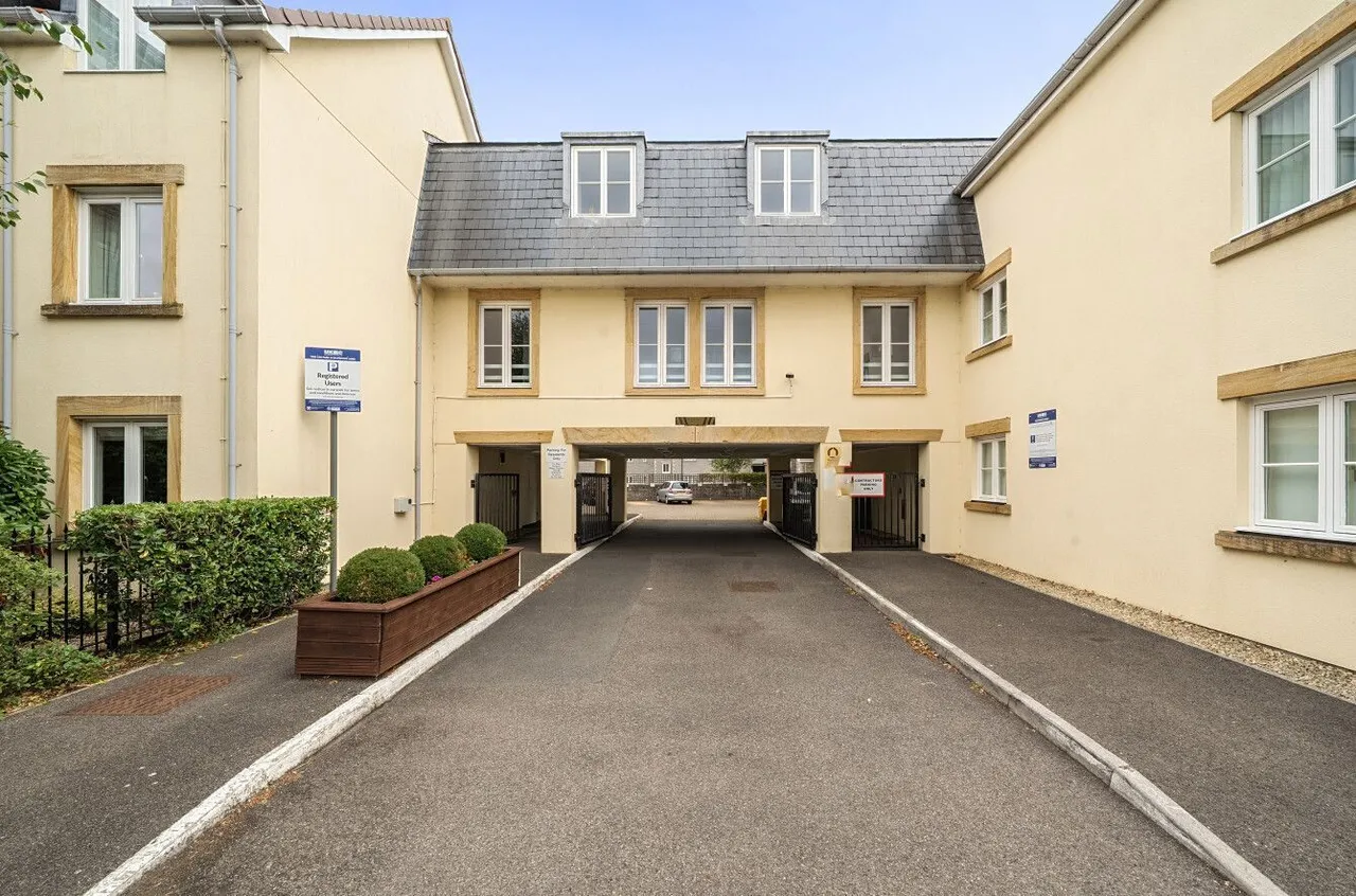 Somerton Road, Street, BA16, photo 21