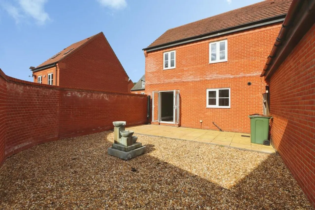 St. Helens Lane, Appleby Magna, DE12, photo 13