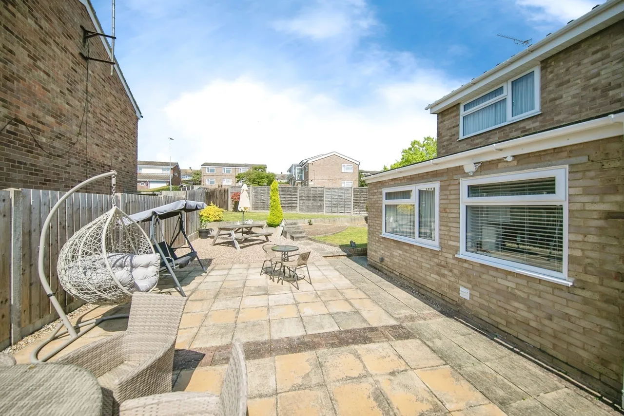 Holcombe Crescent, Ipswich, Suffolk, IP2, photo 16