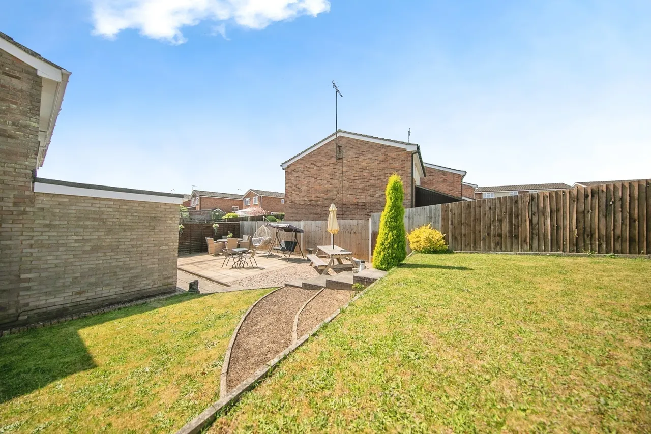 Holcombe Crescent, Ipswich, Suffolk, IP2, photo 15