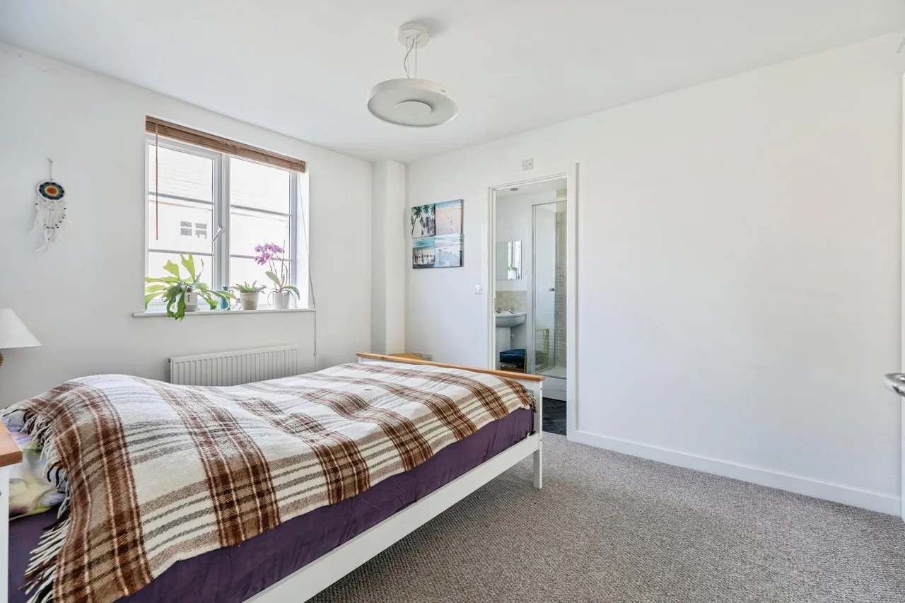 Molyneux Square, Peterborough, PE7, photo 5