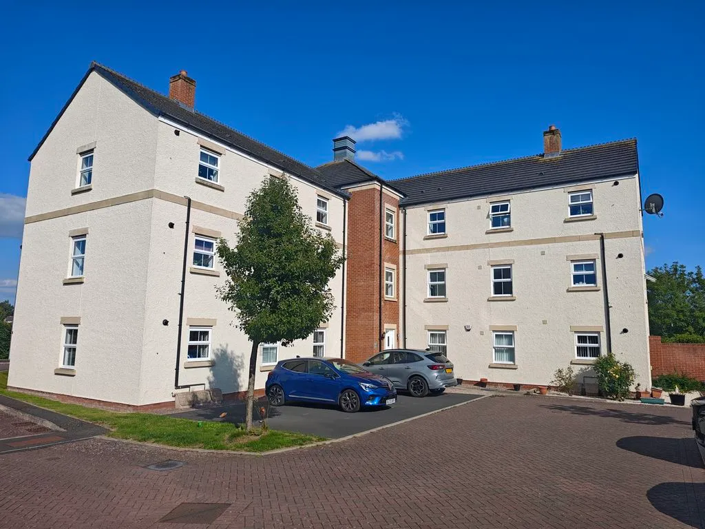 2 bed flat for sale — Admiral Way, Carlisle CA1 3PD