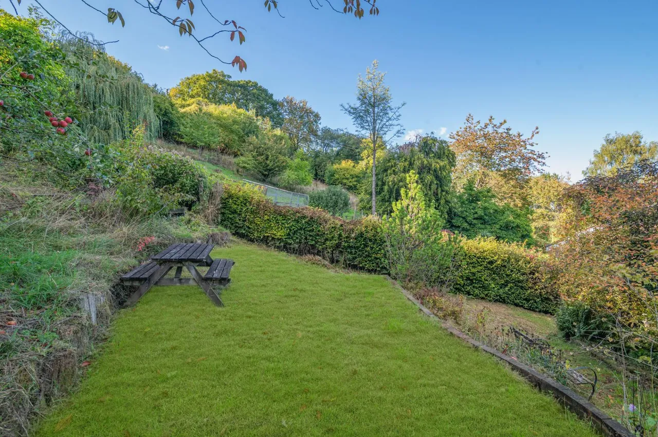 Watery Lane, Lea Bailey Hill, HR9, photo 12